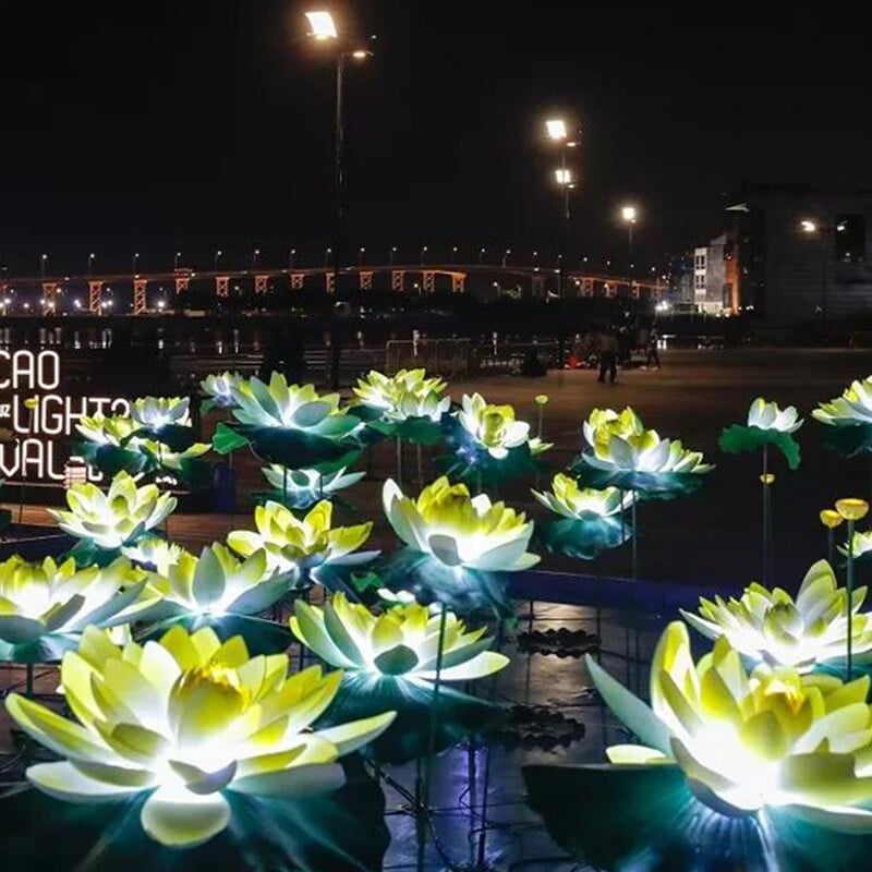 Last Day (40% Off) 🌻Waterproof Solar Garden Lotus Light