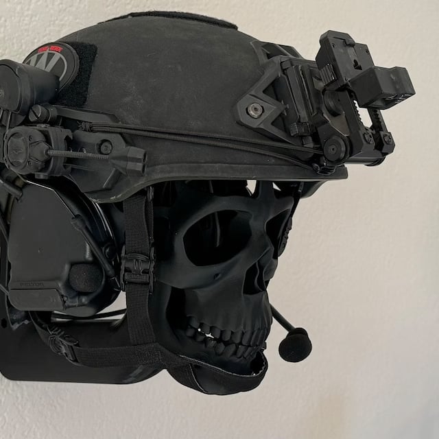 💀 3D Skull Helmet Display Package