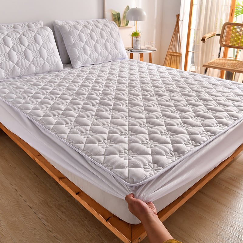 🎁Hot Sale!! 50% OFF-Sale🔥2023Latest Breathable Silky Mattress Cover