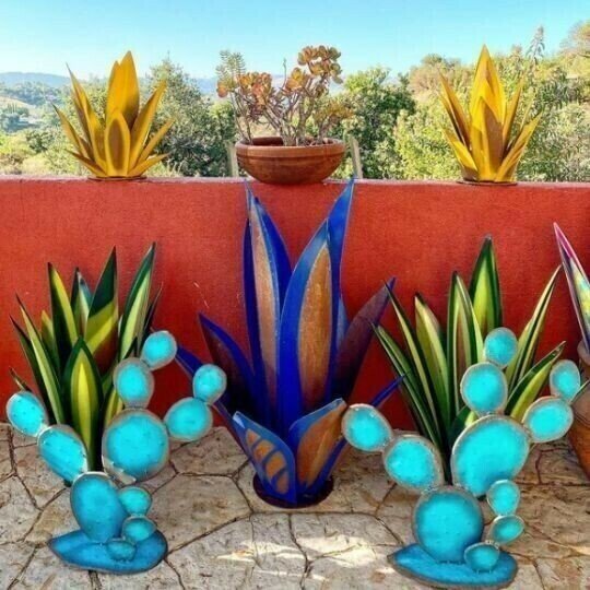 Waterproof Solar Garden Agave Lamp🌵Anti-rust Metal Led Tequila Agave Plant-Perfect for garden