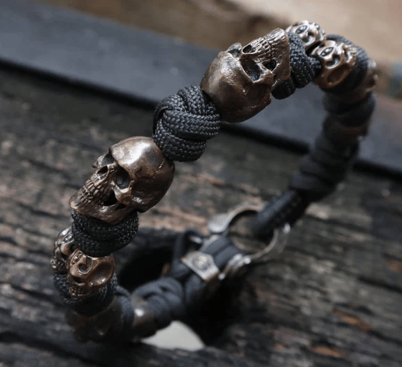 🏴‍☠💀The Skull Army Paracord Bracelet📿