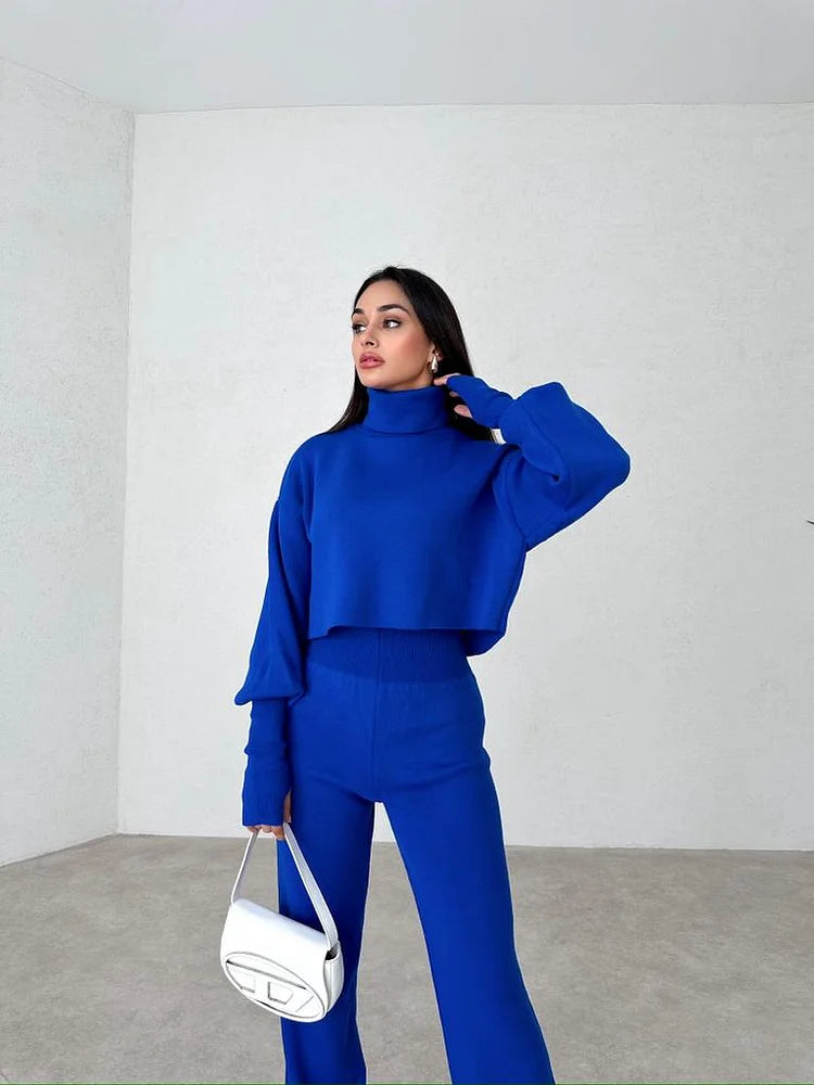 TURTLENECK GLOVE KNIT SUIT