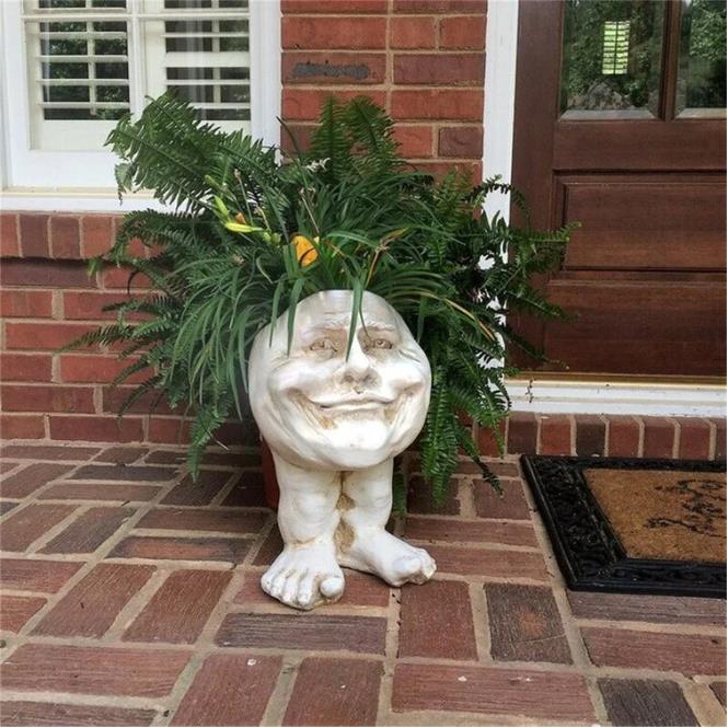 Mugglys Face Statue Planter