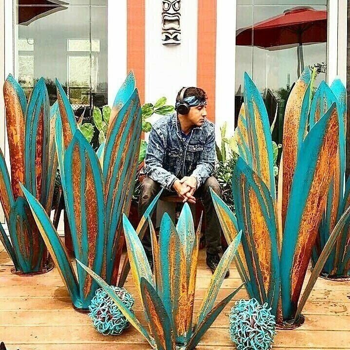 Waterproof Solar Garden Agave Lamp🌵Anti-rust Metal Led Tequila Agave Plant-Perfect for garden