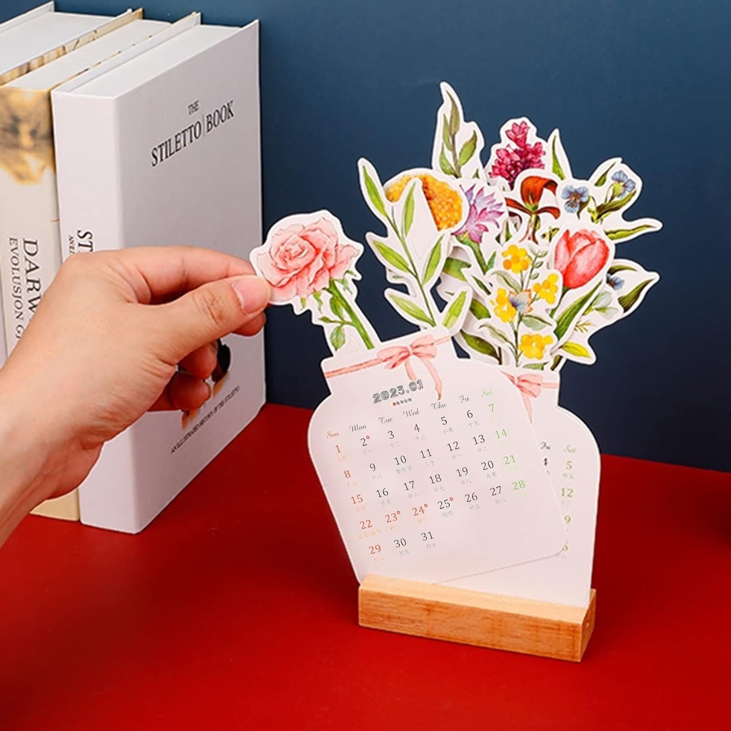 🔥Hot Sale - 2024 Bloomy Flowers Desk Calendar