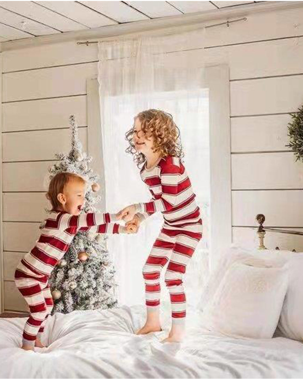 🎄 Early Christmas Pre-Sale - Christmas Red Striped Family Pajamas