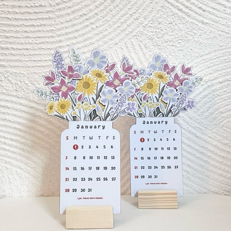 🔥Hot Sale - 2024 Bloomy Flowers Desk Calendar