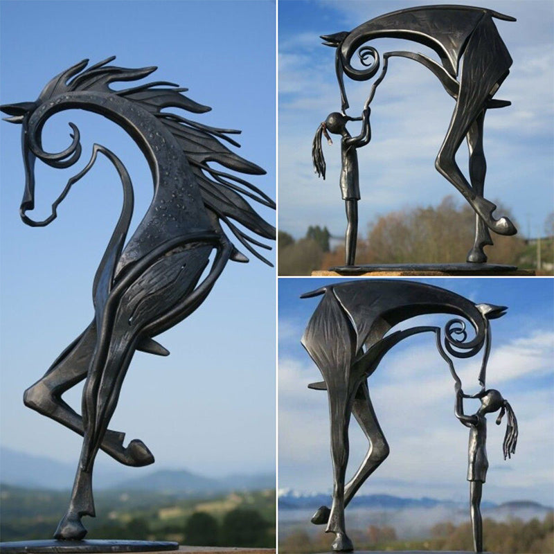 Kiss Horse Sculpture